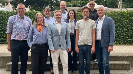 Dr. Nils Krönert, Prof. Yvonne Brandenburger, Bernhard Heilmeier, André Pilling, Dr. Christian Schlosser, Prof. Dr. Silvia de Lima Vasconcelos, Lukas Oelmüller, Holger Kreienbrink, Andreas Haferkorn (v. li. n. re.)
